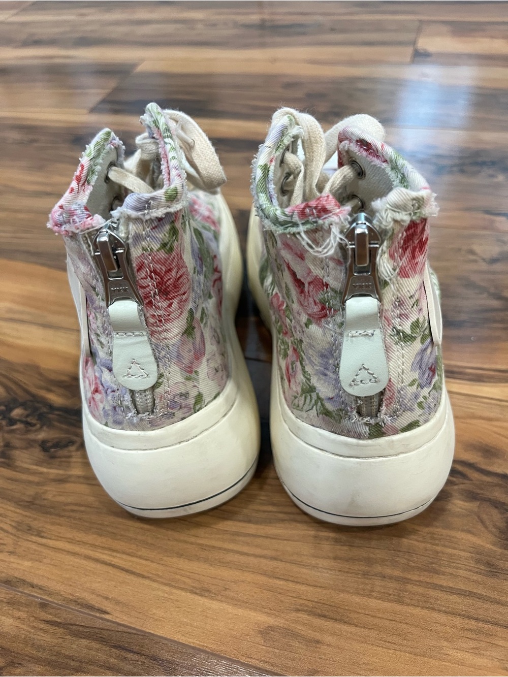 R13 Distressed High-Top Platform Sneakers - Cream Floral - Picture 6 of 10